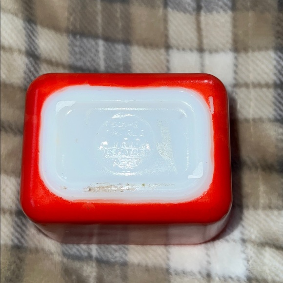 Vintage orange Pyrex Container - Picture 6 of 7